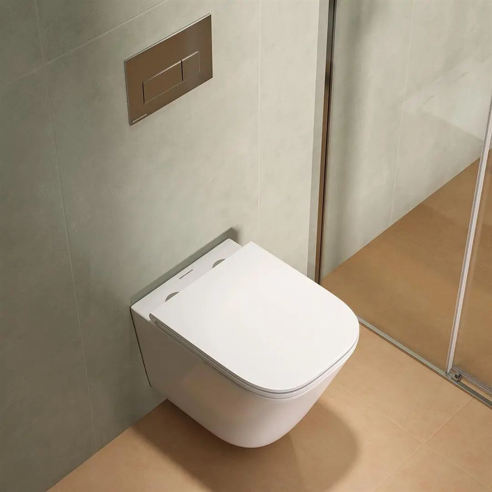 CU.T.wc.02 Унитаз Cubo Tornado/Кубо Торнадо подвесной, с системой смыва торнадо с крепежом и сиденьем, белый глянцевый